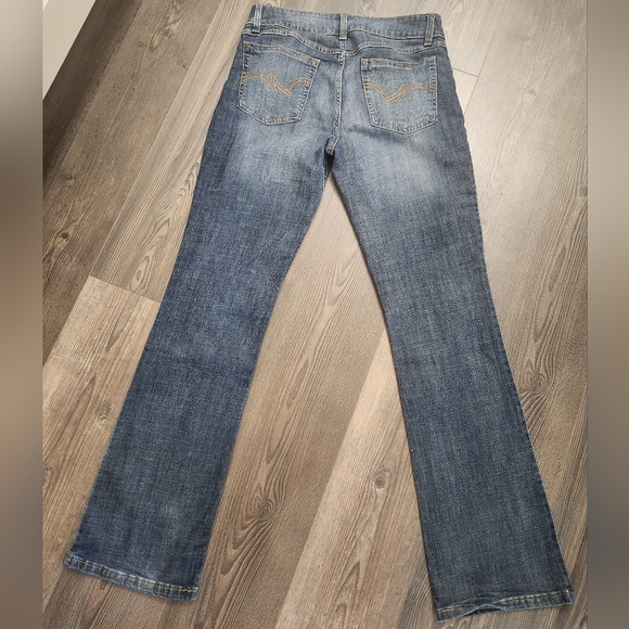 Wrangler Midrise Boot Cut Jeans. Size 11×34. In great condition!!! - Picture 2 of 4
